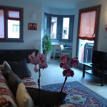 Red House Апартаменты *